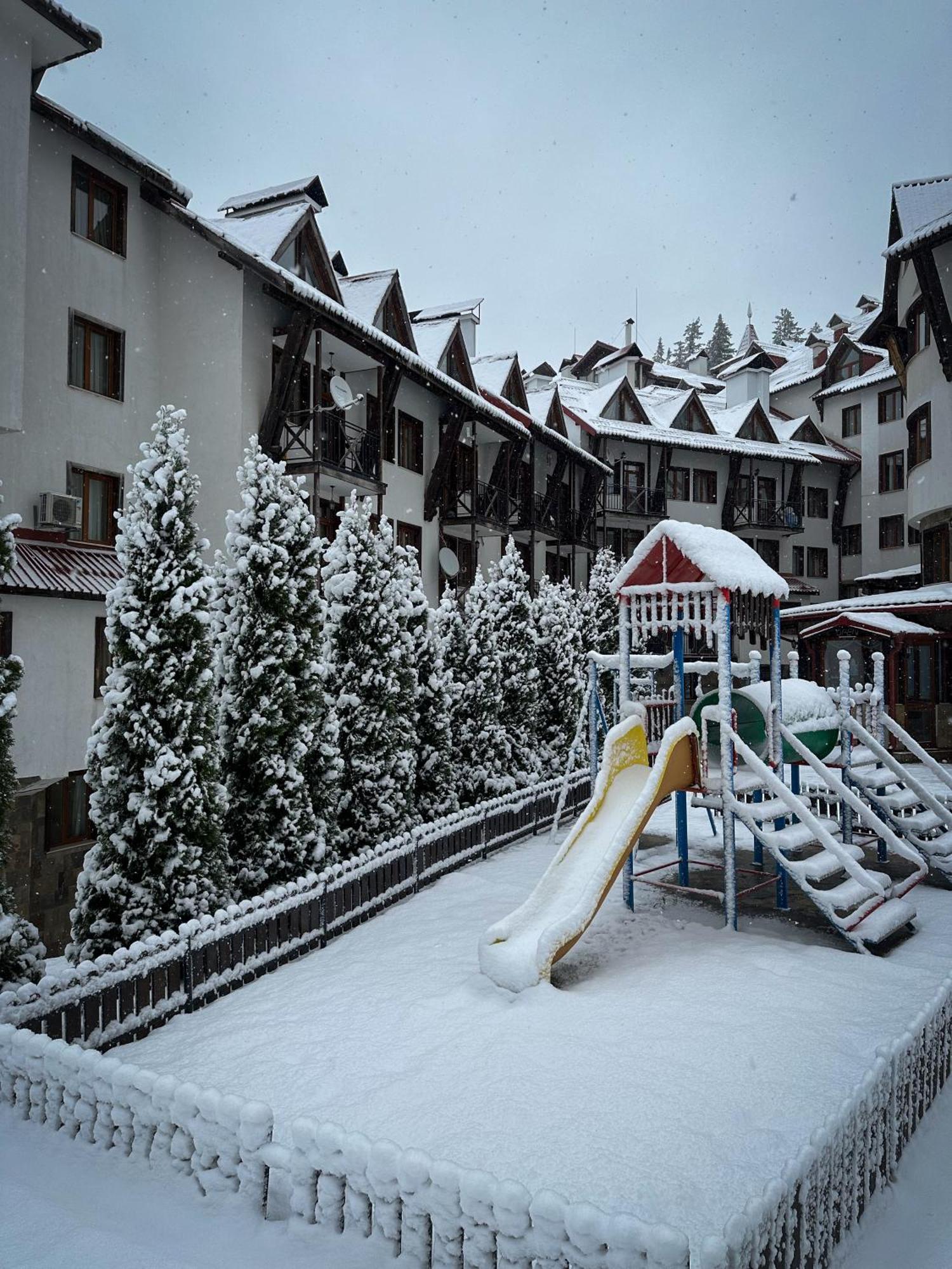 Castle Romance - ปอมโปโรโว ภายนอก รูปภาพ